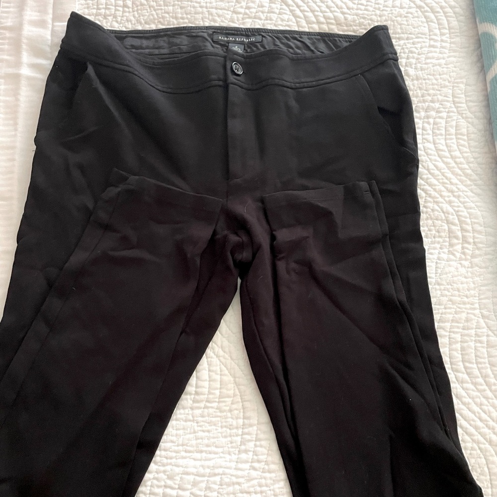 Banana republic stretchy dress pants. Skinny fit. Size 8